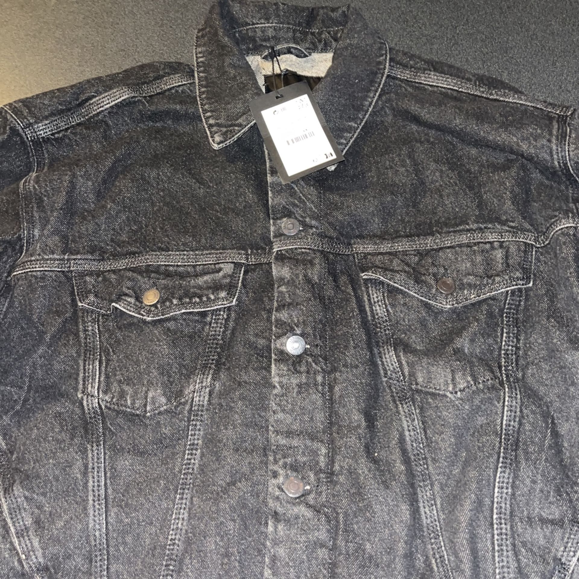 Pull & BEAR” Black” Denim