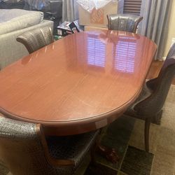 Dining Room Table & Chair