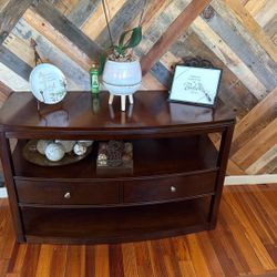 TV table Or decorative Table For Free