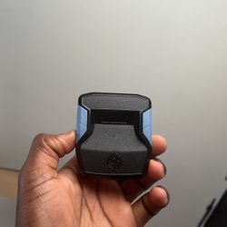 Dont Come With Cords You Just Need Two Usbs One For Controller And One For Actual Zen