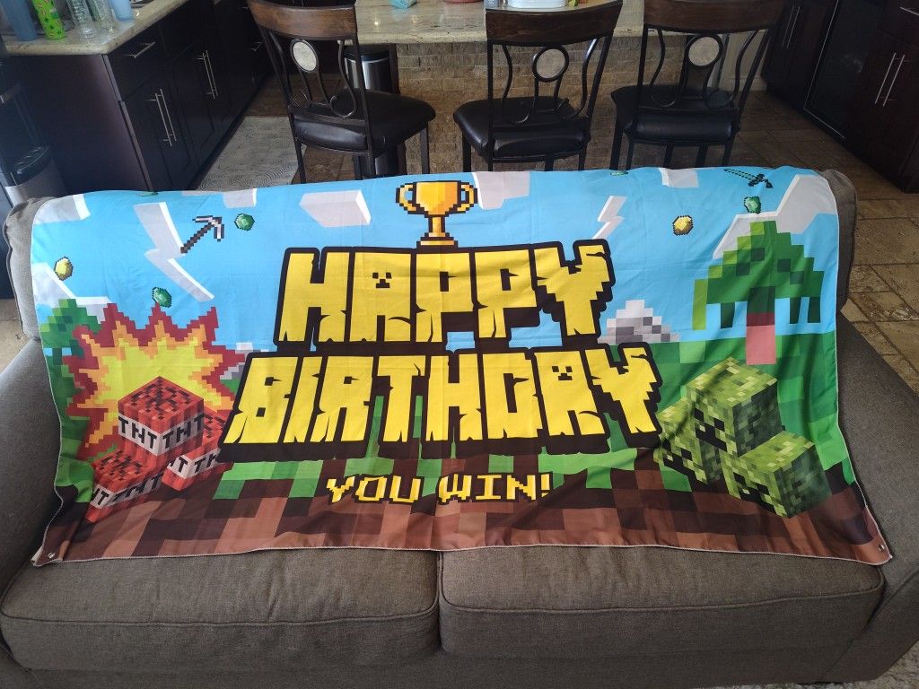 Minecraft Happy Birthday Banner 5'10"×3'6"