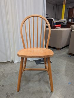 Classic Natural Wood Spindle Back Windsor Dining Chair