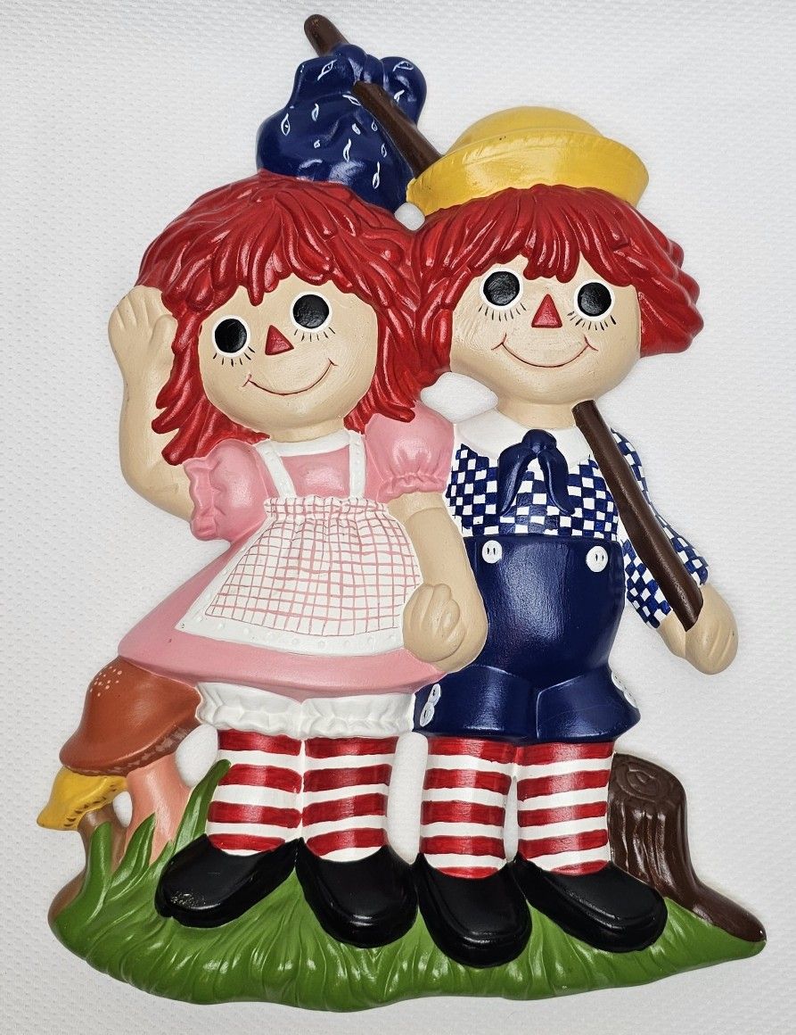 Vintage 1976 Raggedy Ann and Andy Dolls Wall Art