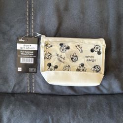 New Disney Mickey Minnie Mouse Donald Daisy Duck Small Zippered Pouch