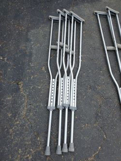 Walking aid crutches