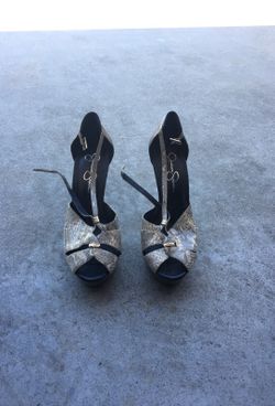 Jessica Simpson heels