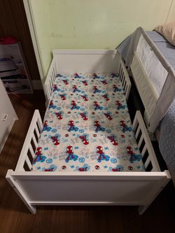 Toddler bed