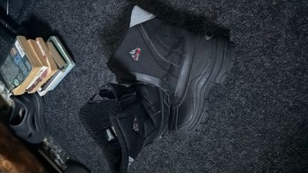 Snow Boots Size 10