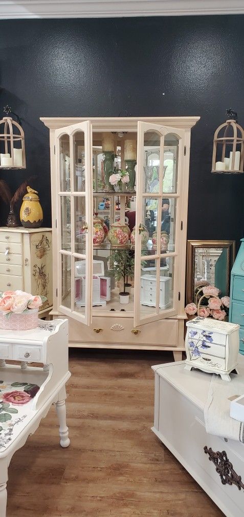 Hutch Cabinet