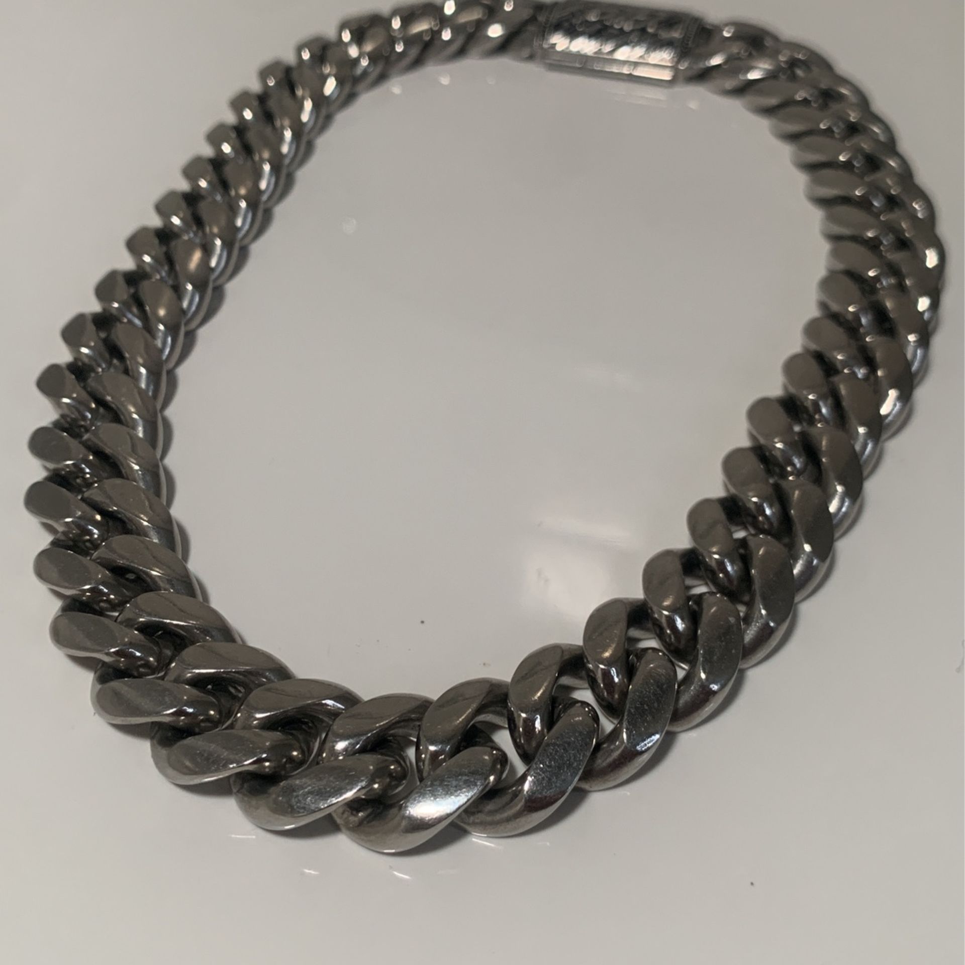 19 mm White Gold Plated Cuban Link Chain