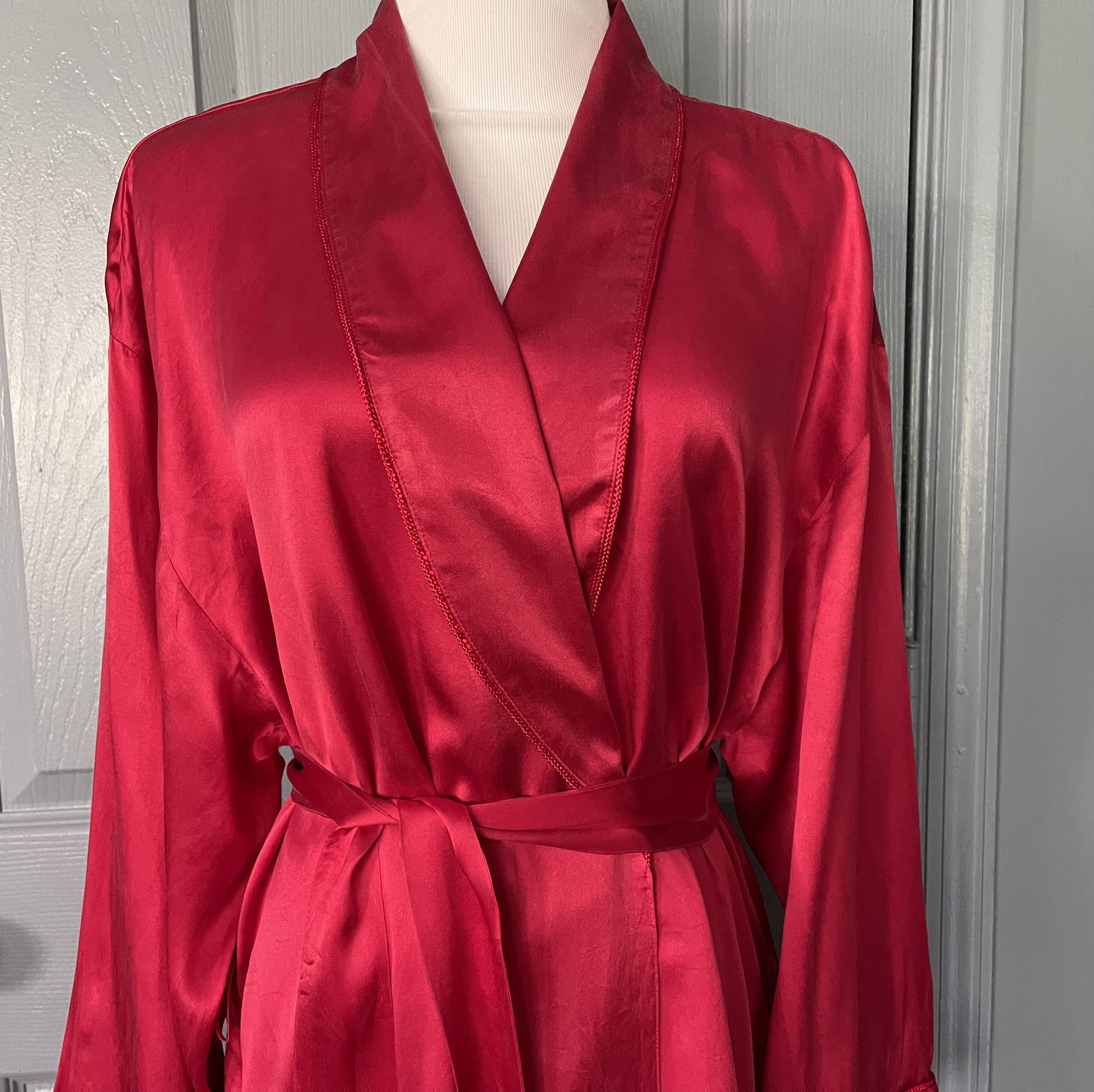 Venchelle 100% Silk Vintage Red Lingerie Kimono Robe. Size Large. 