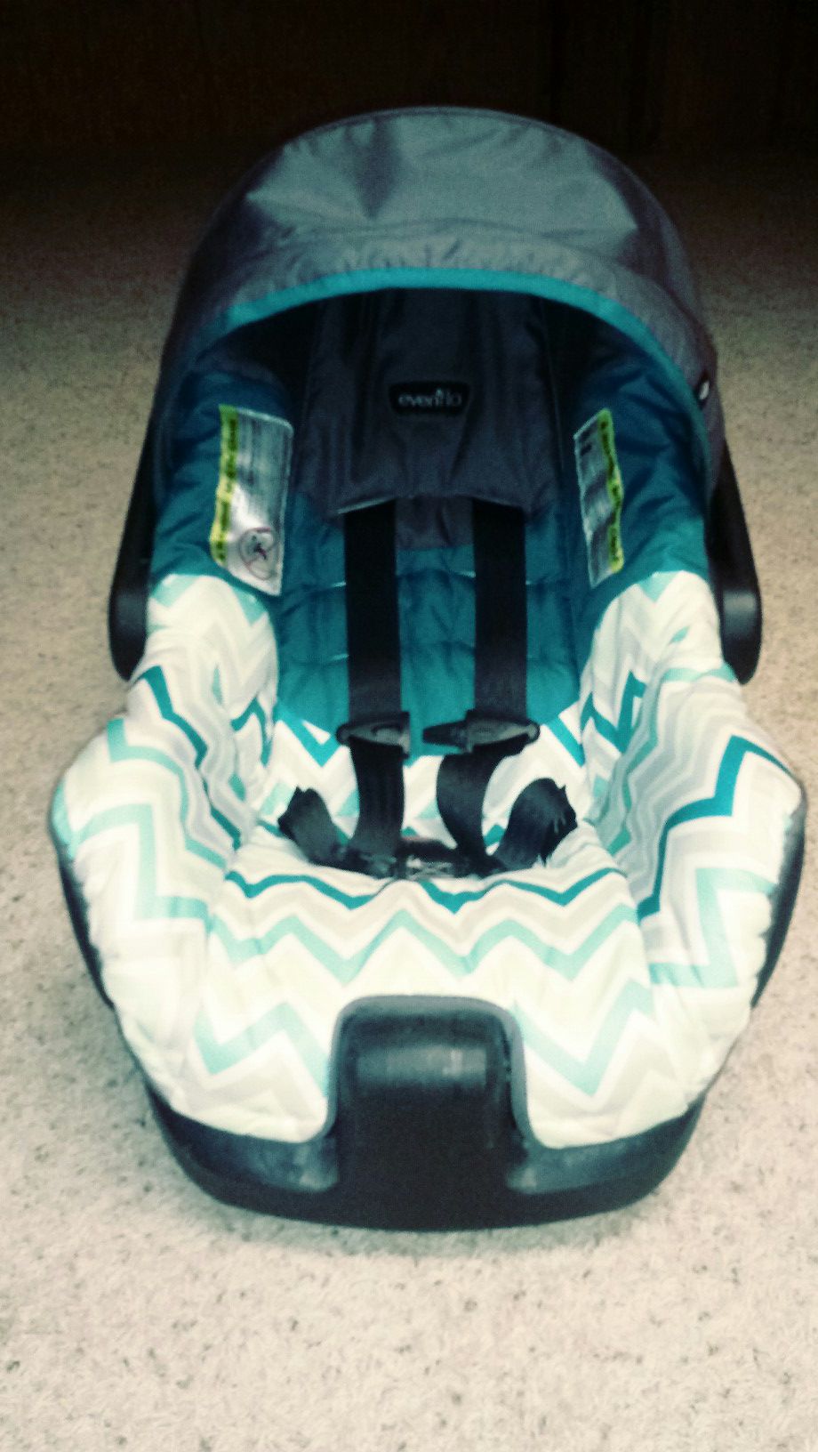 Evenflo nurture infant car seat