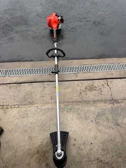 Echo PAS 225 Attachment Capable Trimmer 21.2 cc Engine. Like New.