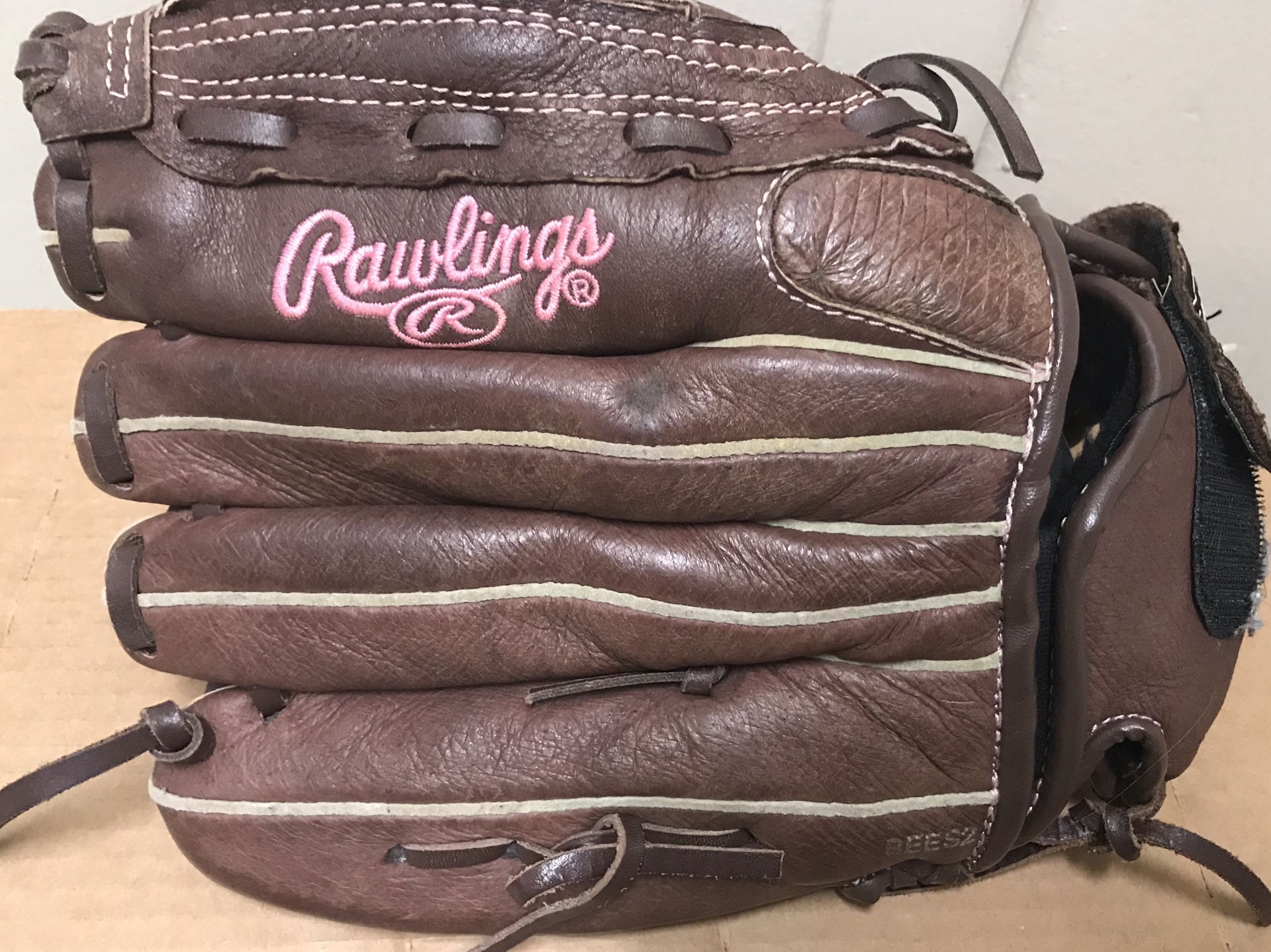 Rawlings fast pitch softball glove fp120pc lht pink stiching