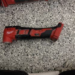 Milwaukee M18 multitool