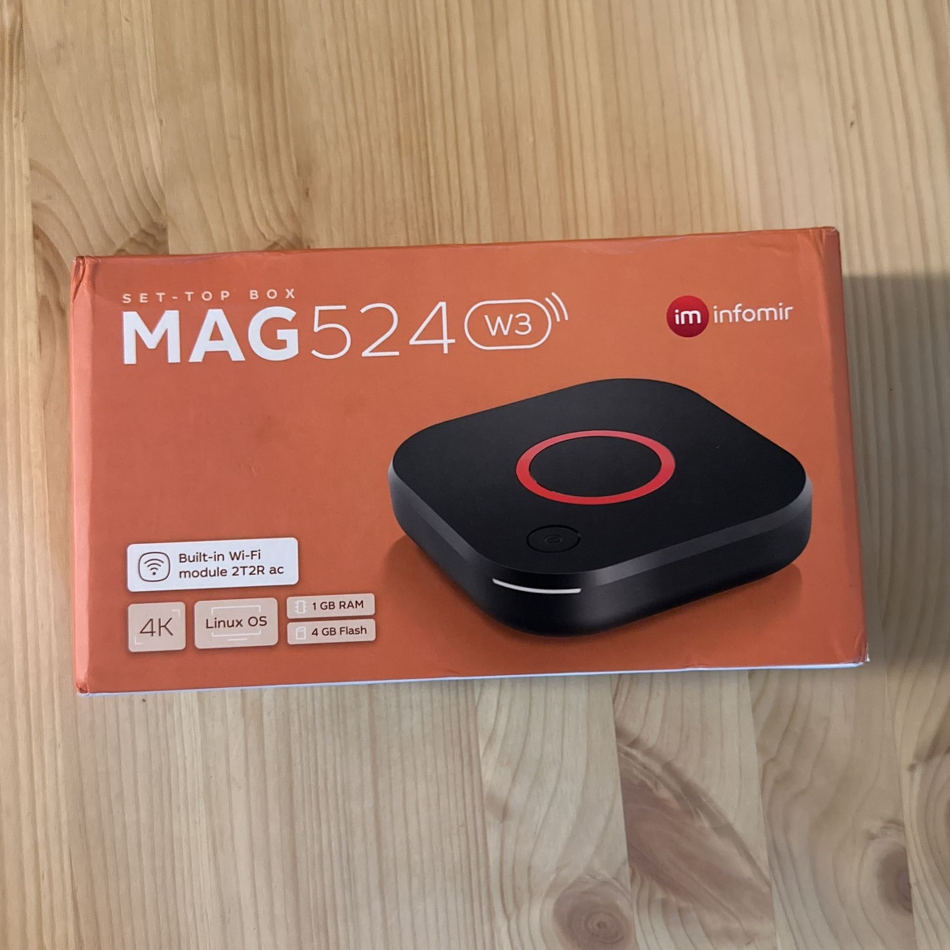 Raxxio Set-top Box MAG524w3 Linux 4.9, Amlogic S905X2, 4K 60fps, 1 GB DDR3 RAM, 4 GB Flash Memory, Dual-Band 2.4G/5G 2T2R ac WiFi, USB 2.0 and 3.0 wit