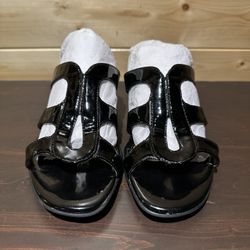 Black patent leather Sofft sandals size 7