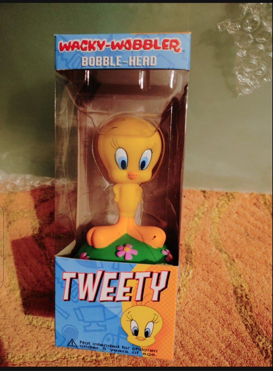 Looney Tunes Tweety Bird VAULTED Wobbler