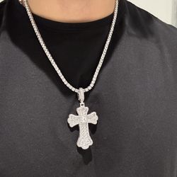 Moissanite diamond chain and pendent