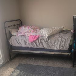 2 twin beds 50$ each