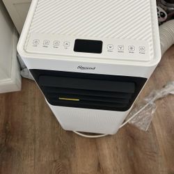 12k BTU Portable Air Conditioner + App Control + Full Window Kit + Remote