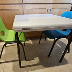 Lifetime Kids Table 2 Chairs