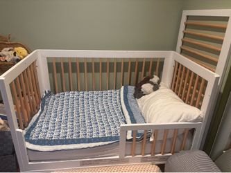 Babyletto Crib and Naturepdic mattress