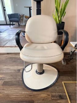 Belvedere Salon chairs