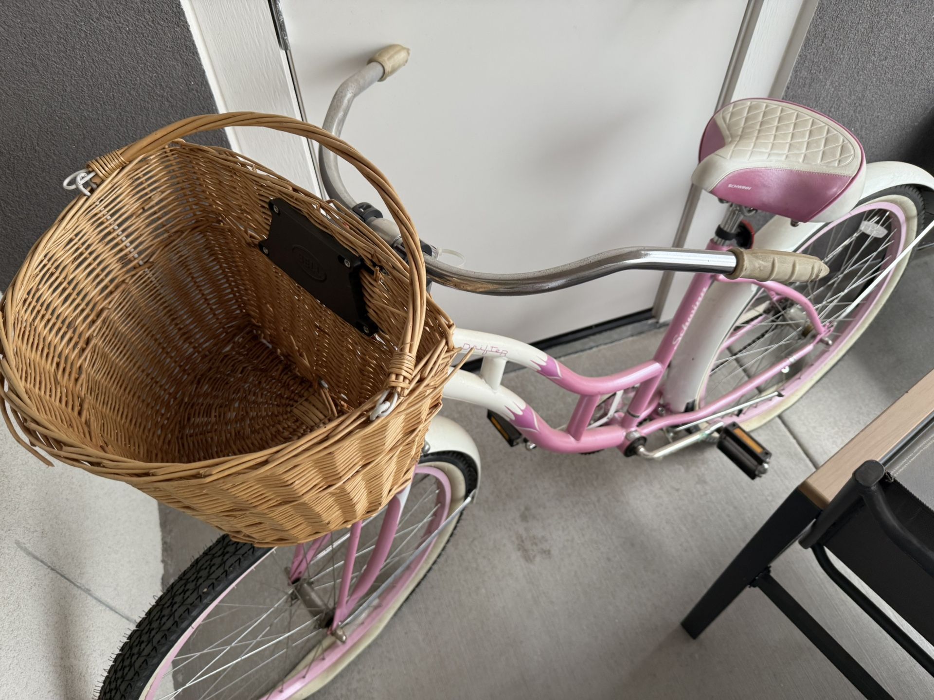 Beach Cruiser Bike With Basket 