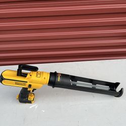 DEWALT 20V MAX Cordless 29 oz / 600 ml Adhesive Gun (Tool Only)