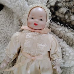 Small Victorian 🍼🐥 Baby Doll 🩷🩷🩷