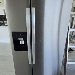 Whirlpool 21.4 cu. ft. Side-by-Side Refrigerator – Gently Used, Excellent Condition!