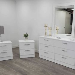 Dresser Whit Mirror And 2 Nightstands - Cómoda Con Espejo Y 2 Mesitas De Noche 