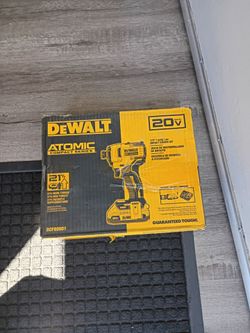 DeWalt Atomic 20V Impact Driver Kit DCF809D1
