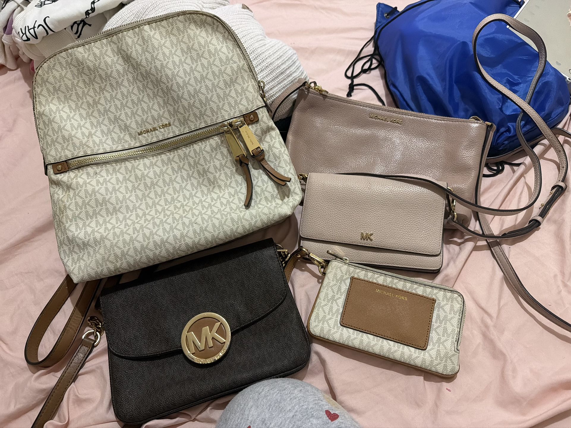Michael Kors Wallets And Purses