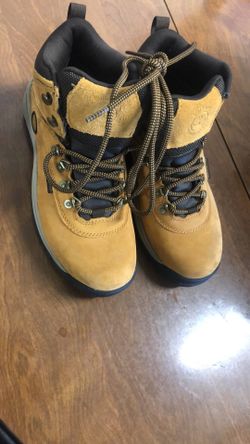 Size 8 Timberland boots like new