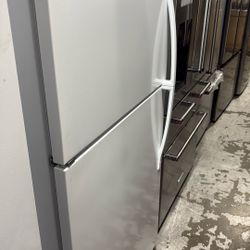Top Freezer Refrigerator
