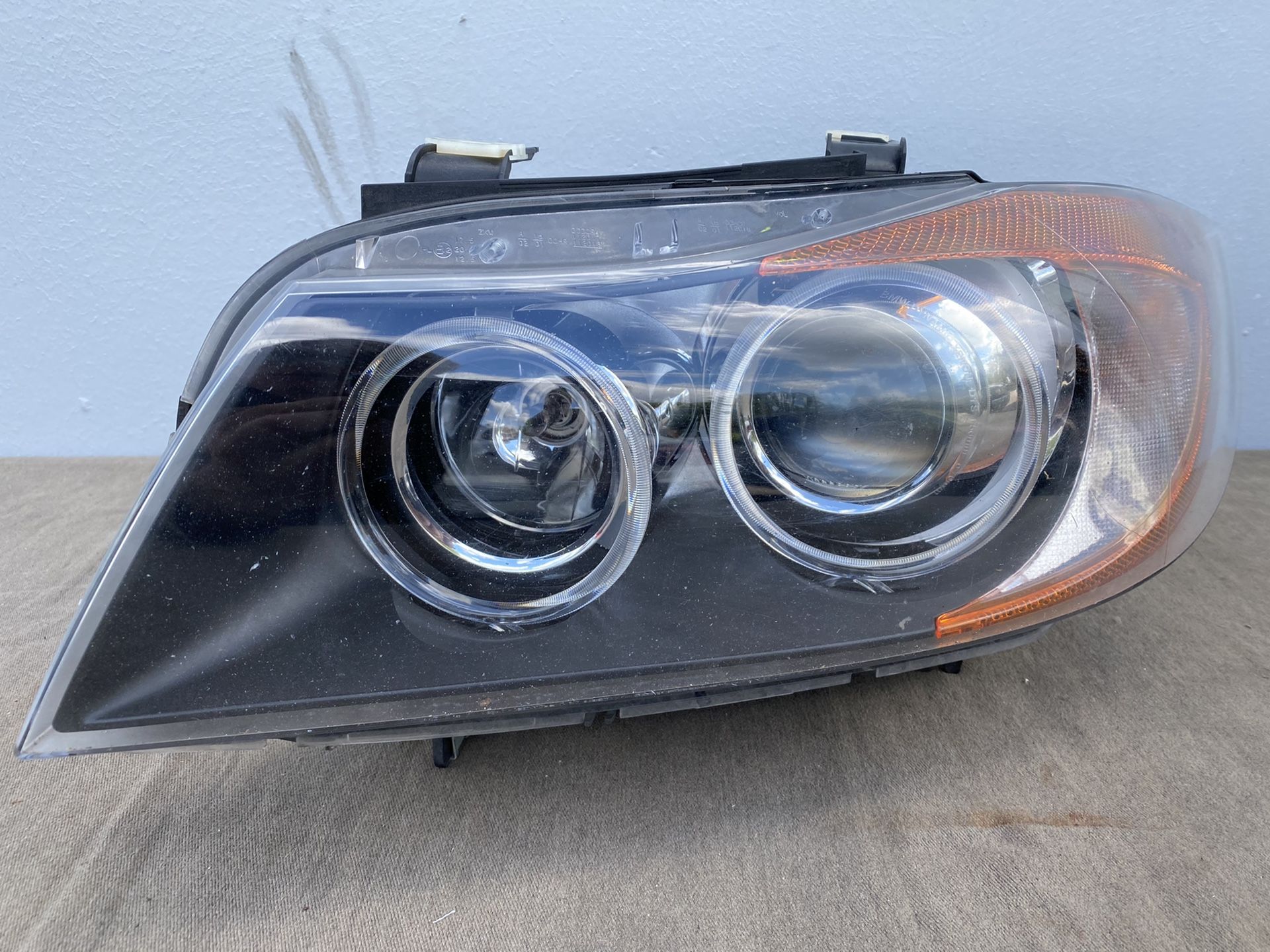 2006 2007 2008 BMW E90 E91 Left AHL Adaptive Bi Xenon Headlight 63-11-7-161-669