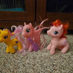 Pony And Unicorn Figures