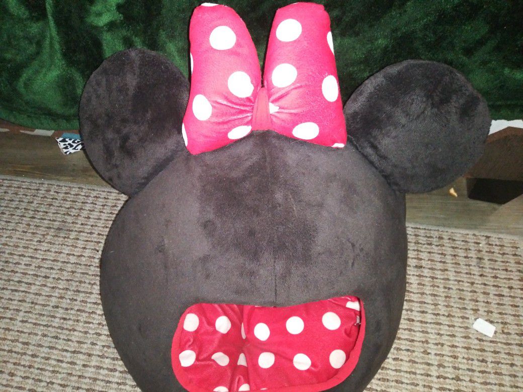 Minnie mouse house small dog 🐕