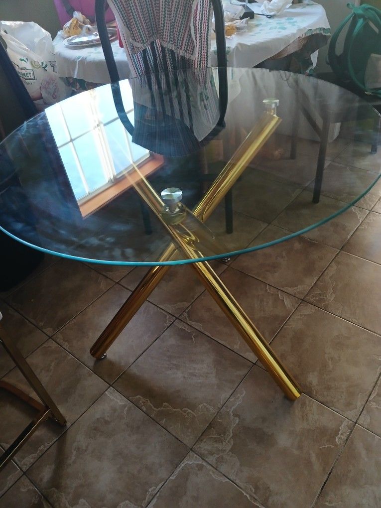 Table And Chairs 