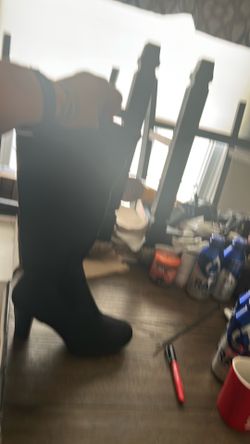 Black velvet boots size 7