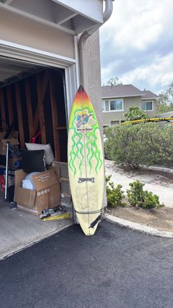 Surfboard 6’1