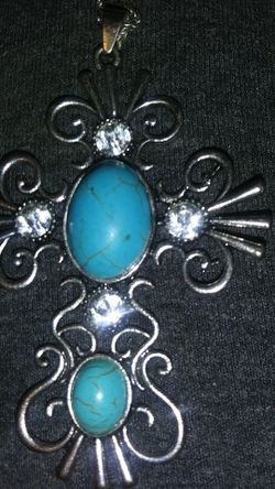 Turquoise crosa pendant necklace