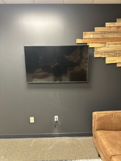 Mount TV On The Wall 📺