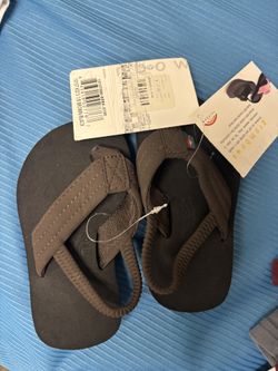 Toddler Rainbows Size 7/8 NWT