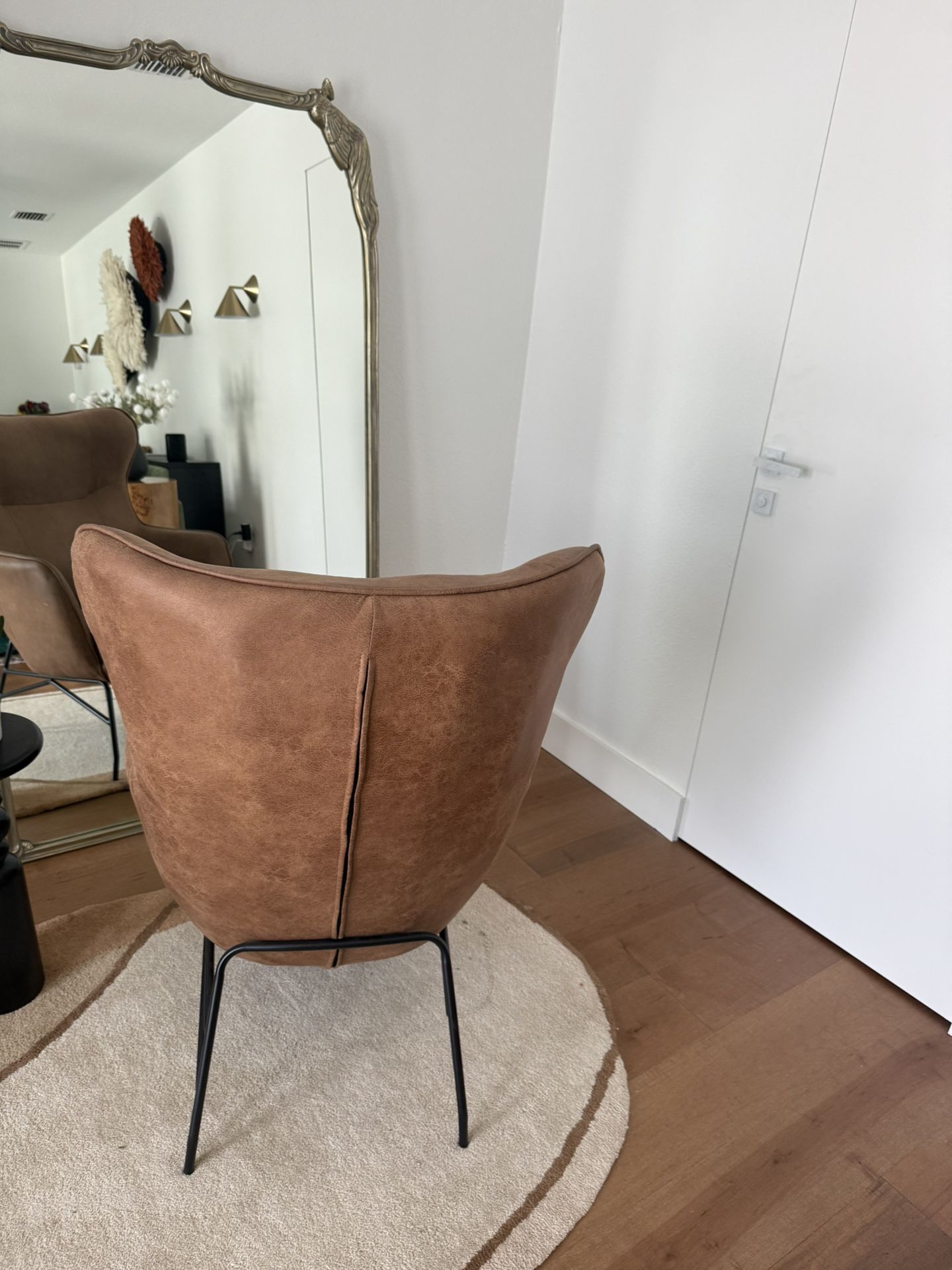 Faux Leather High Back Chair (tan In Color) Great Condition No Rips Or Damage