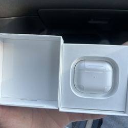Apple AirPods $80
