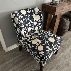 Accent Chair 