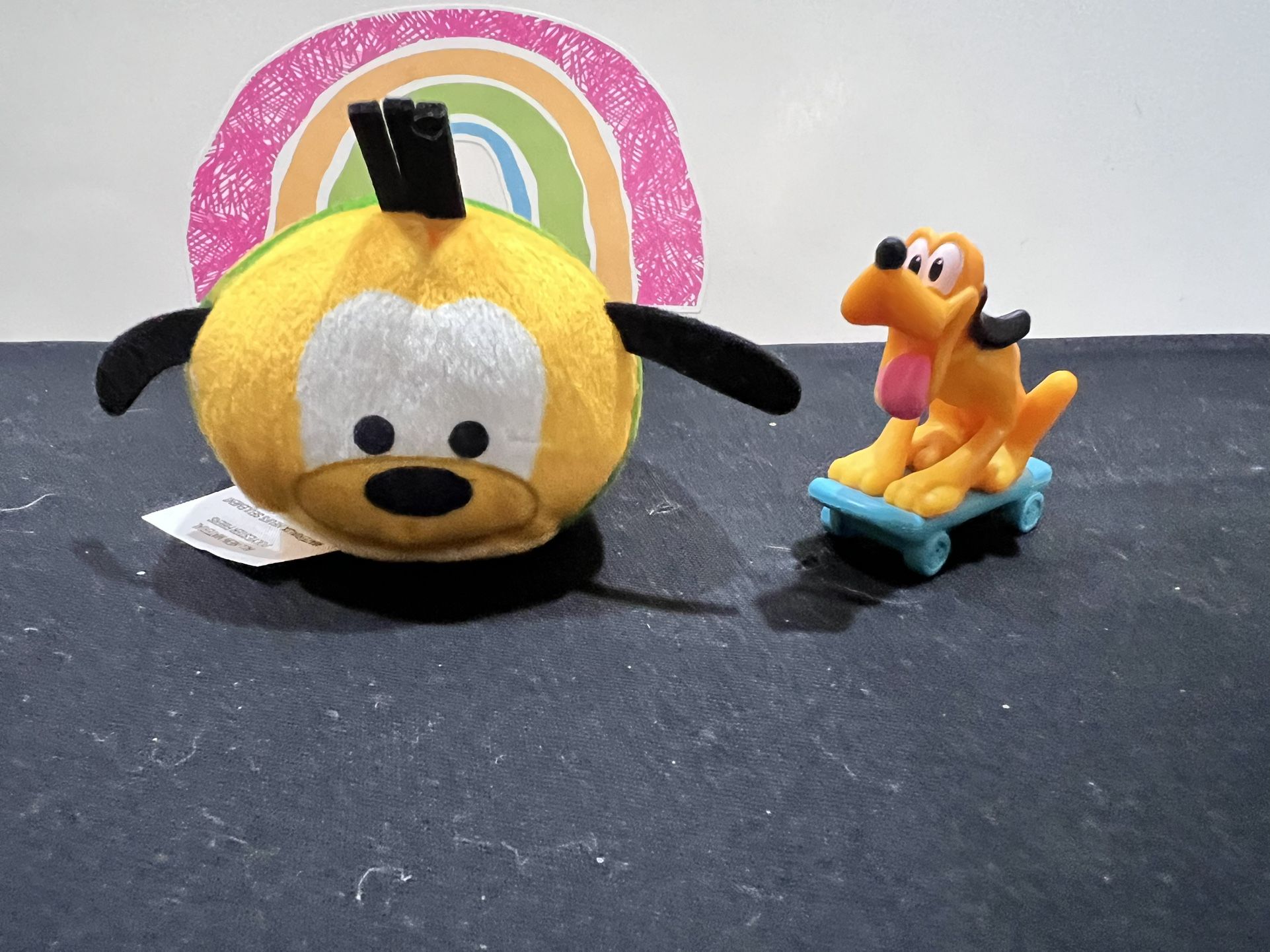 DISNEY PLUTO STOCKING STUFFER - PLUTO TSUM TSUM PLUSH AND FIGURE
